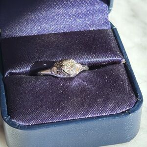 Antique diamond and 14k gold ring